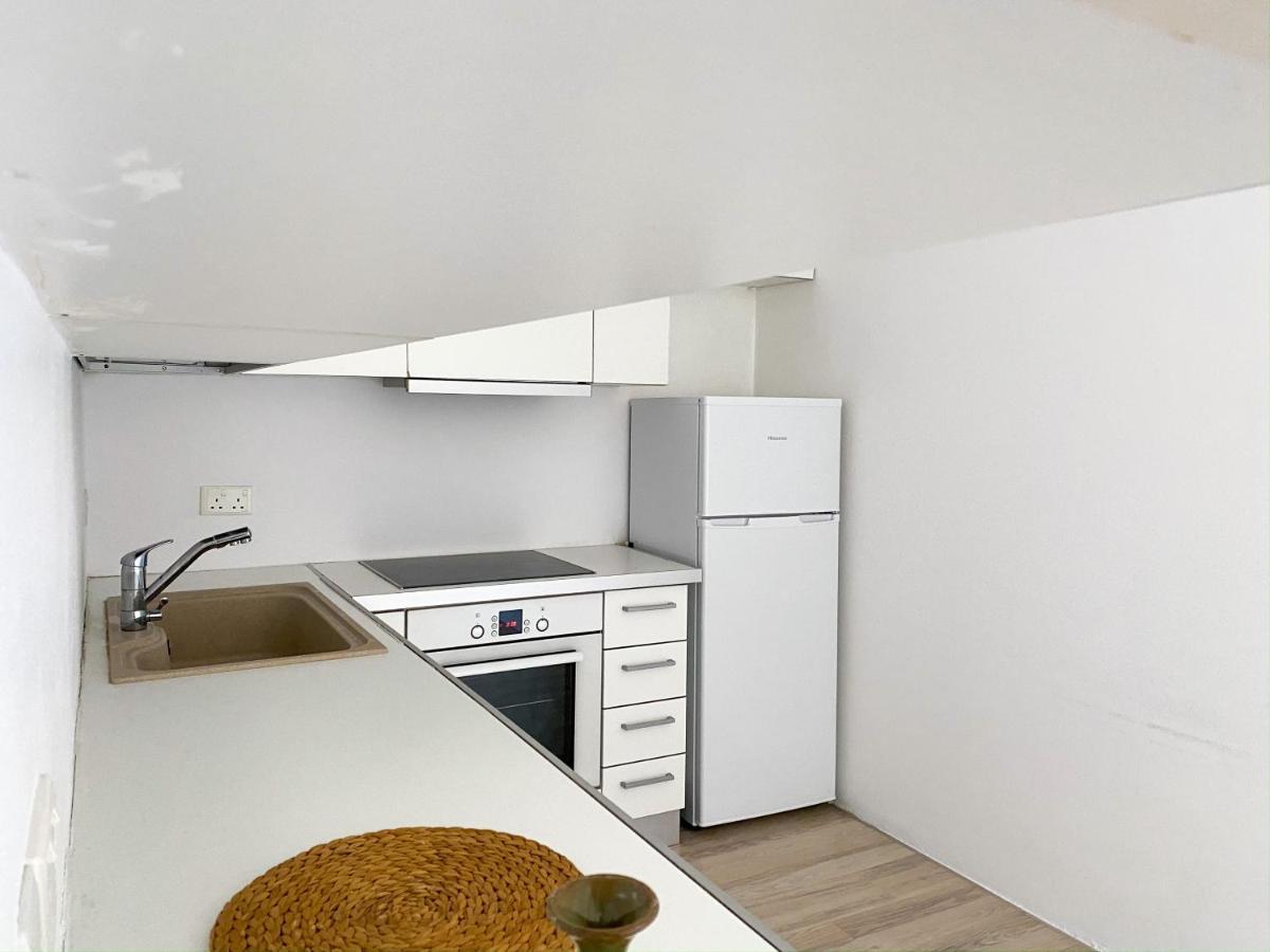 Summer Getaway: Stunning 1 Bedroom Apartment! Polis Extérieur photo